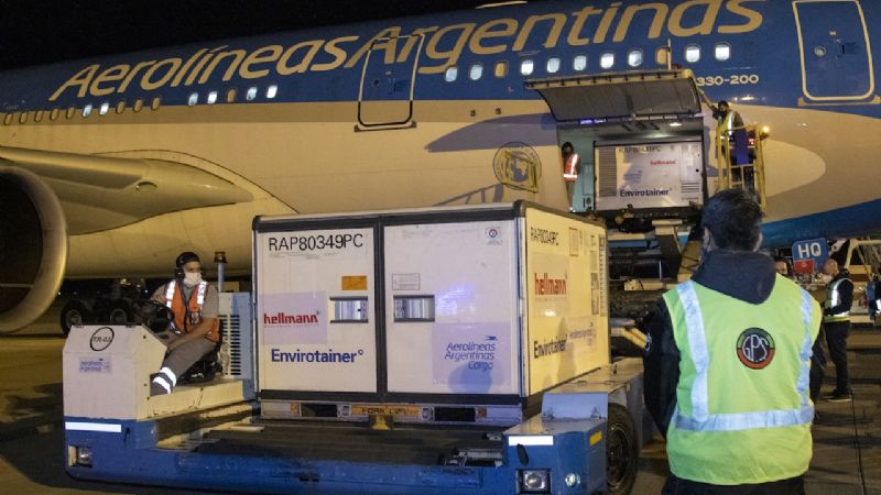 Llegan a Catamarca 12 mil dosis de vacunas Sputnik y AstraZeneca