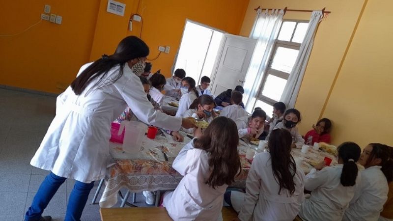 Con la presencialidad plena volvieron los comedores escolares