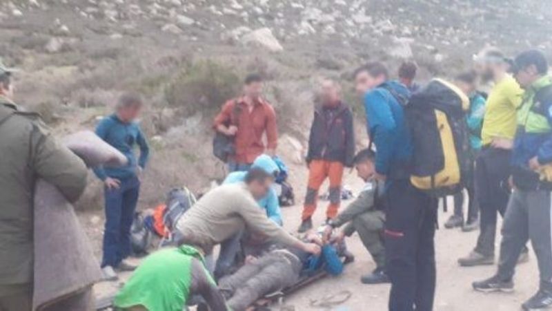 Un escalador cayó desde una montaña en Mendoza y se salvó