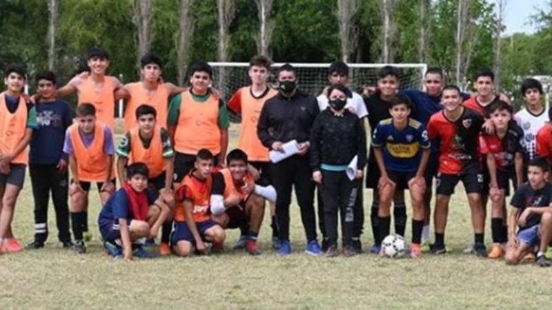 Exitosas pruebas de Vélez en Ambato y F. M. Esquiú