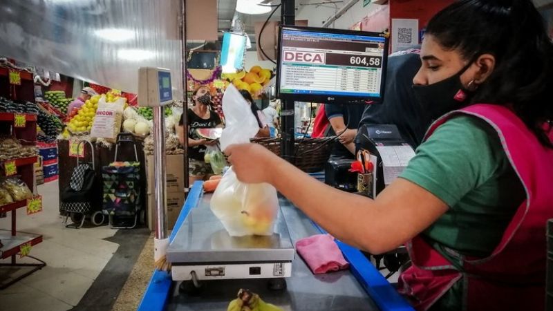 La inflación subió al 3,5% en septiembre y llegó al 52,5% el último año