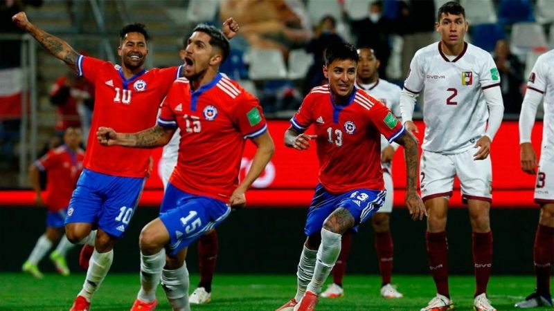 Brasil goleó a Uruguay y se mantiene líder invicto