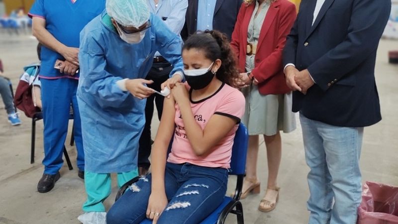 Cronograma de vacunación a menores sin factores de riesgo en Capital