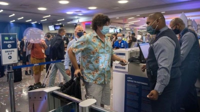 EEUU aceptará el ingreso de extranjeros inmunizados con combinación de vacunas