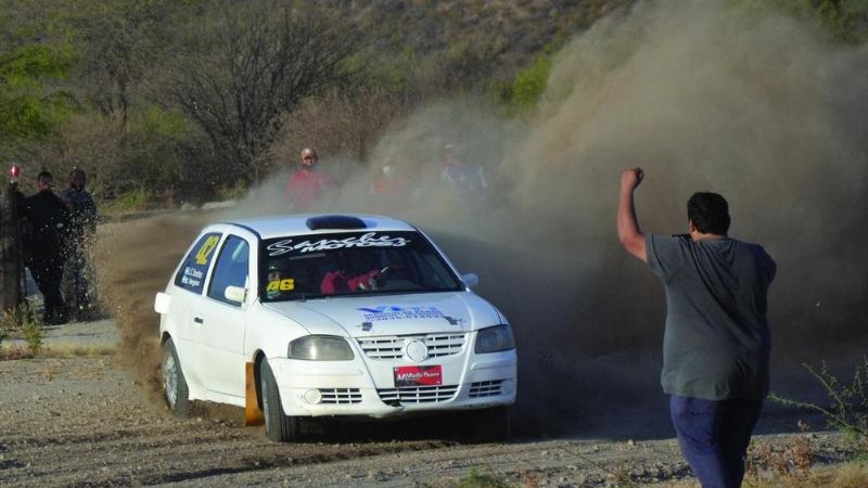 Juan Carlos Sánchez/Horacio Luna van ganando en Andalgalá