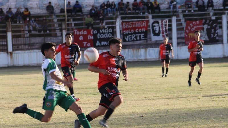 San Martín goleó a La Merced y se arrimó a La Banda