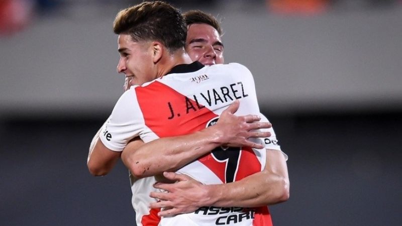 Álvarez 3-San Lorenzo 1 y River más líder que antes