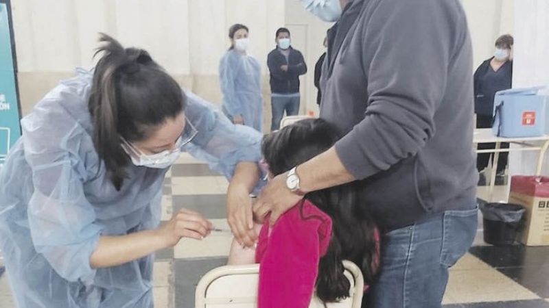 Vacunación a menores de 11 años en el Predio Ferial