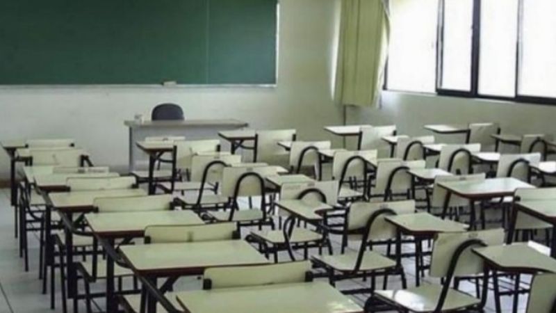 Robaron en una escuela y dejaron mensajes obscenos