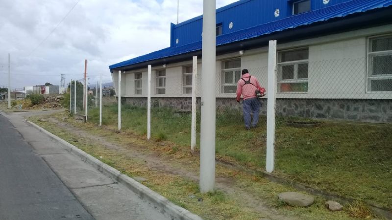Trabajos de plomería, cañerías, problemas eléctricos y de gas en escuelas
