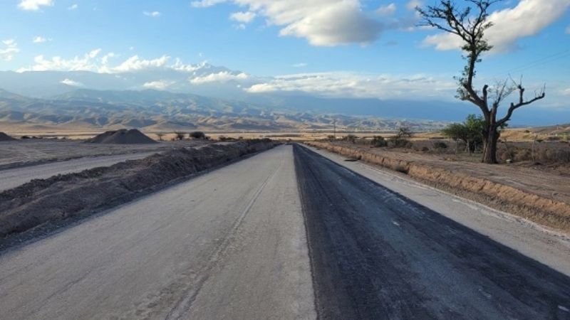 Avanza la pavimentación de Ruta 1