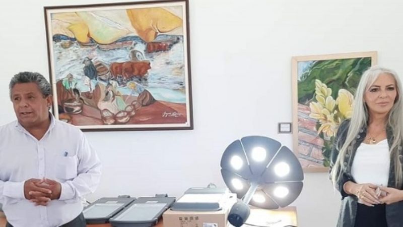 Gómez recibió a representante de empresa de iluminación