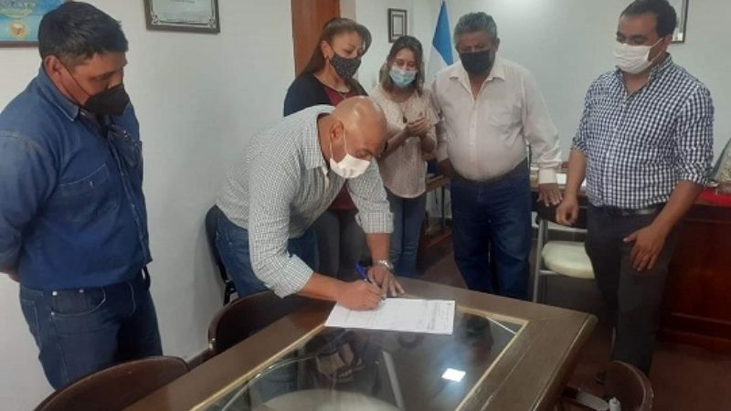 Entregan subsidio al Club San José