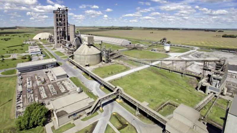 La cementera Loma Negra apagará sus hornos y dejará de producir por un conflicto sindical