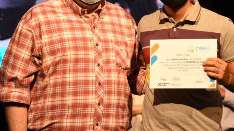 Entrega de certificados del curso de Desarrollo Web