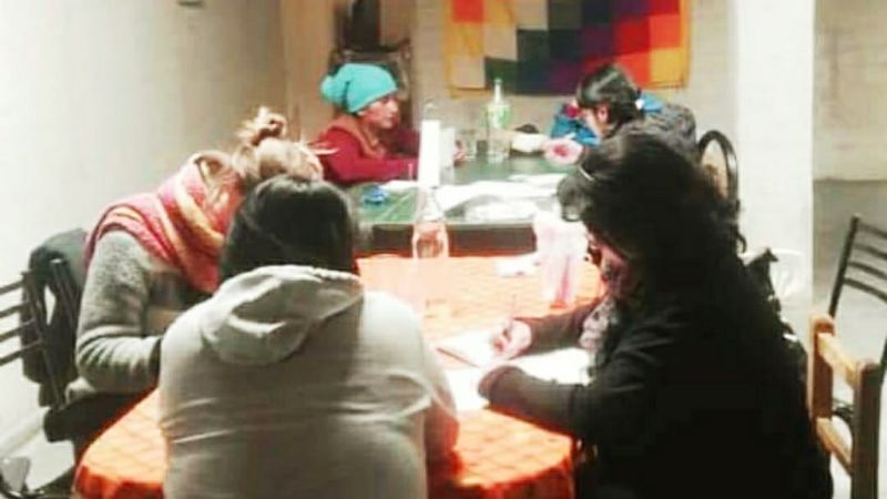Mujeres de comunidades originarias incluidas en el programa Acompañar