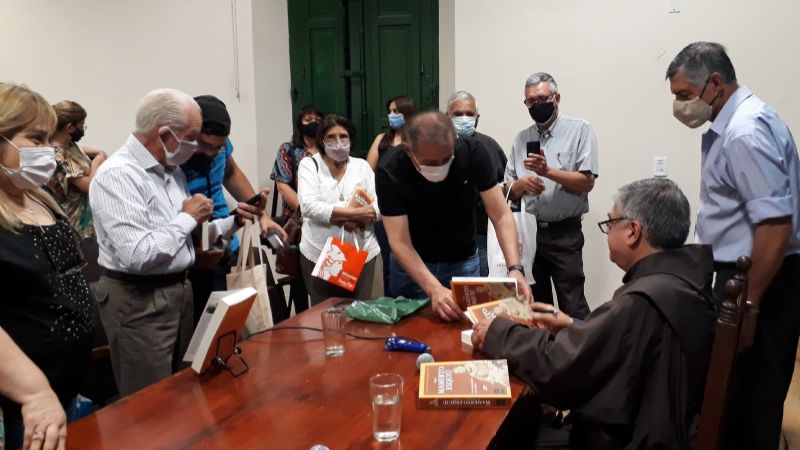 Presentaron el libro “Beato Mamerto Esquiú, un catamarqueño a los altares”