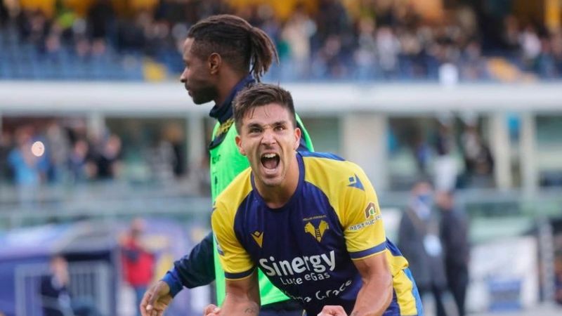 Gio Simeone, intratable, hizo cuatro goles