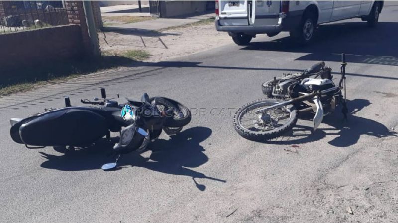 Choque frontal de dos motos en San Isidro