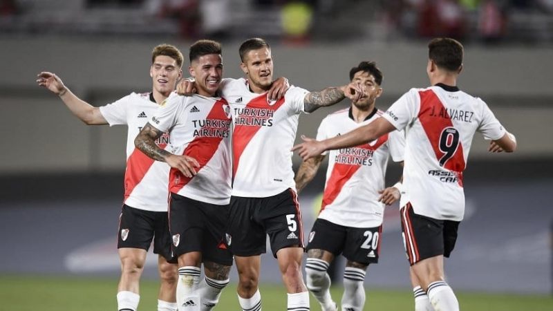 River goleó a Argentinos y le sacó 9 puntos a Talleres
