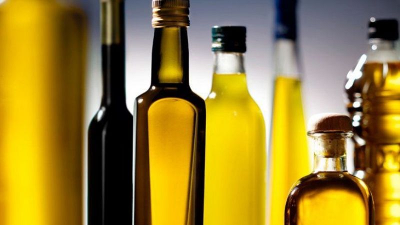 Prohíben la venta de dos marcas de aceites de oliva