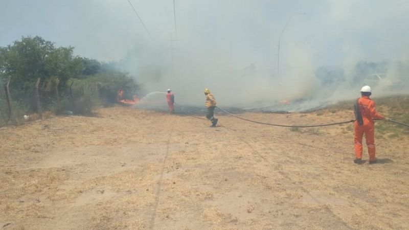 Catamarca vivió un verdadero infierno con fuego, viento y más de 40°