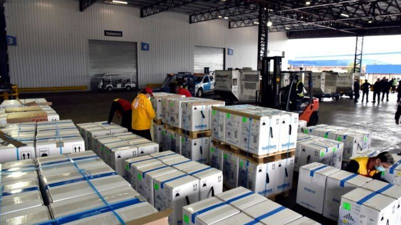 Llegaron al país 936 mil vacunas de Pfizer