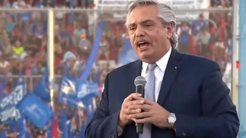 “Si todavía no cerramos un acuerdo con el FMI es porque no nos vamos a arrodillar”