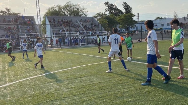 Multitud de niños por la Captación de Vélez AFA, en Vélez Catamarca