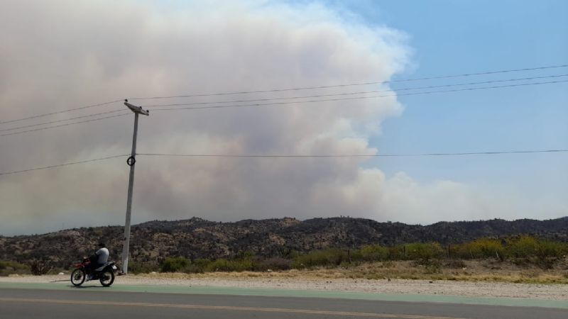 Con agua de El Jumeal combaten incendio