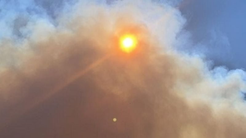 Defensa Civil lleva tranquilidad a la población por humo que cubre la ciudad