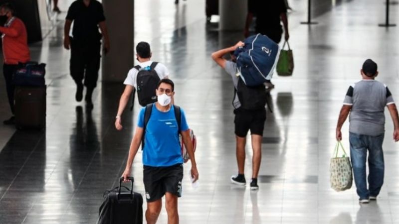 El Gobierno les permitirá a los turistas extranjeros vender sus dólares a 180 pesos