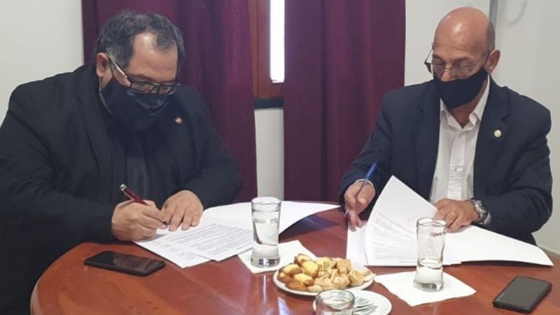 Acuerdo de cooperación mutua entre dos Facultades de la UNCA