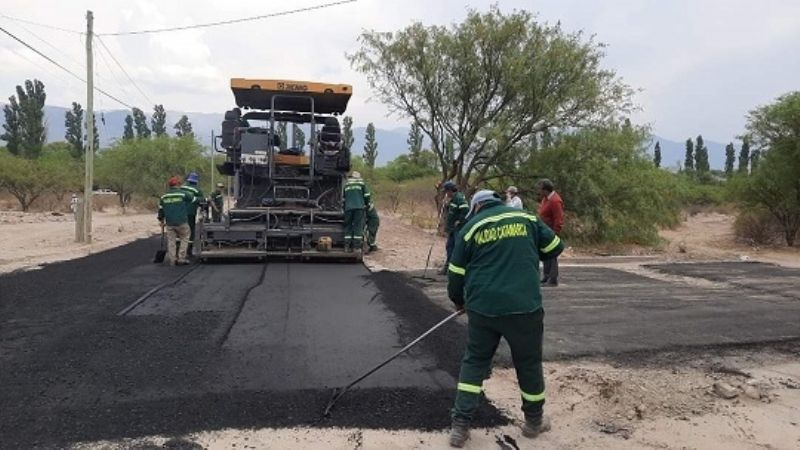 Asfaltado en los barrios San Expedito y 24 de Noviembre