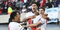 RIVER festeja uno de los goles de Álvarez, con los que venció a Boca en el superclásico.