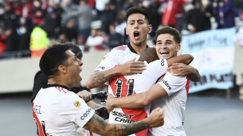 River líder, venciendo a Boca en la vuelta del público al fútbol argentino