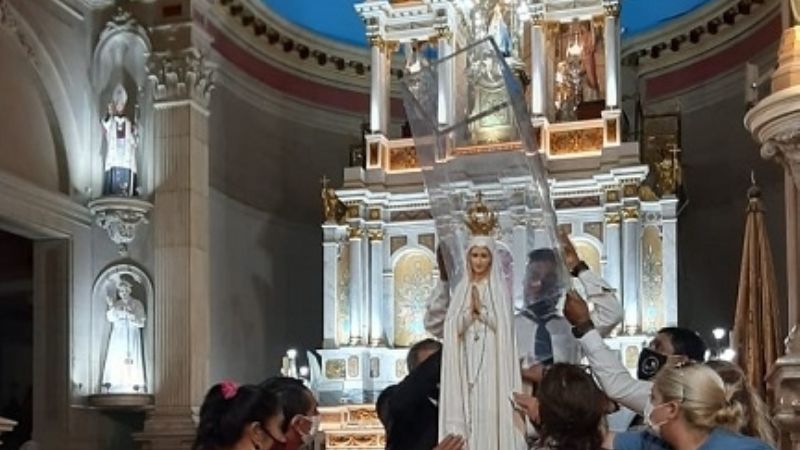 Emotiva bienvenida a la imagen peregrina de la Virgen de Fátima