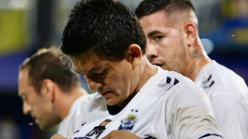 El homenaje del “Pulga” a Diego, con el gol a Boca