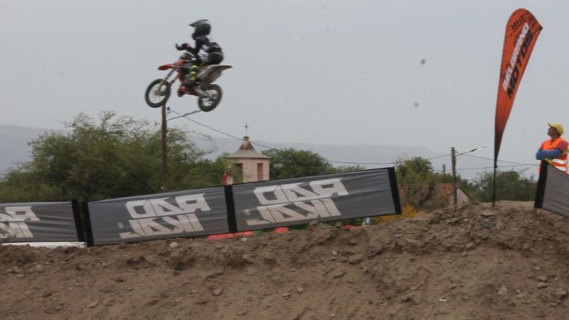 El motocross del país volvió a “sonar” en el “Campanas"