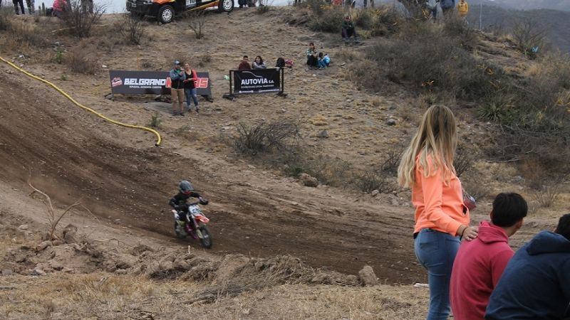 El motocross del país volvió a “sonar” en el “Campanas"