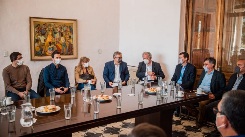 Jalil y su equipo viajan a encuentro con el gabinete nacional