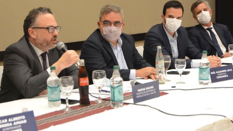 El ministro Kulfas llega para inauguraciones en la industria