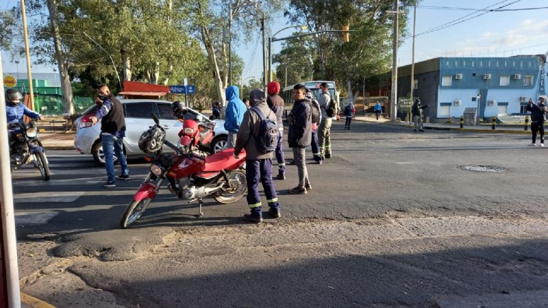 Caos en las calles de la ciudad por protesta de municipales
