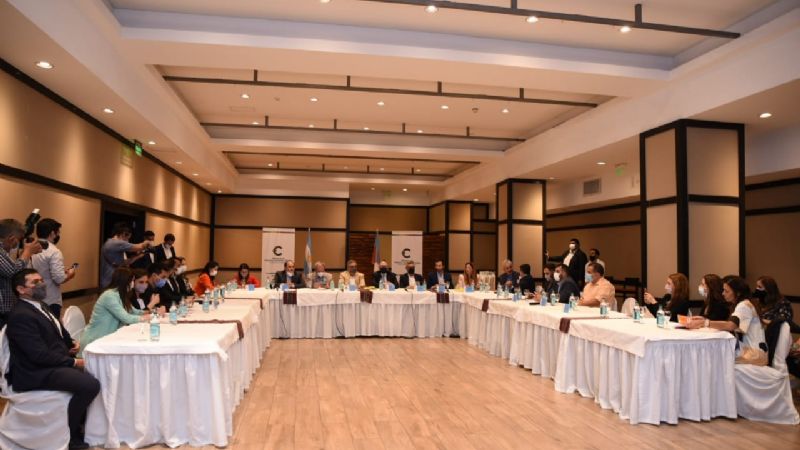 Saadi en la Mesa de Economía del Conocimiento