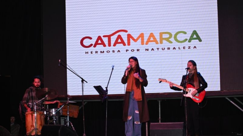 Tomás-Gimena y Noelia Tula presentaron sus shows en Tecnópolis