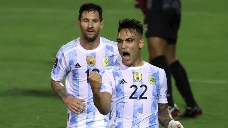 Messi y Lautaro, los dos argentinos que aspiran al Balón de Oro