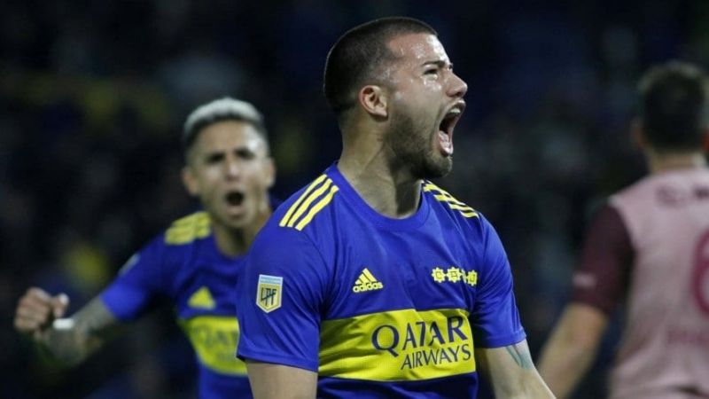 Boca le ganó a Lanús y no afloja la “pelea”