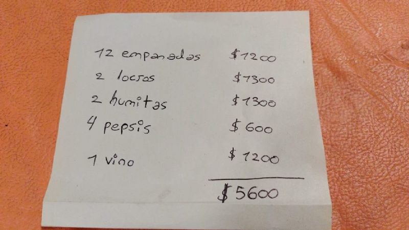 Le cobraron $1200 una docena de empanadas
