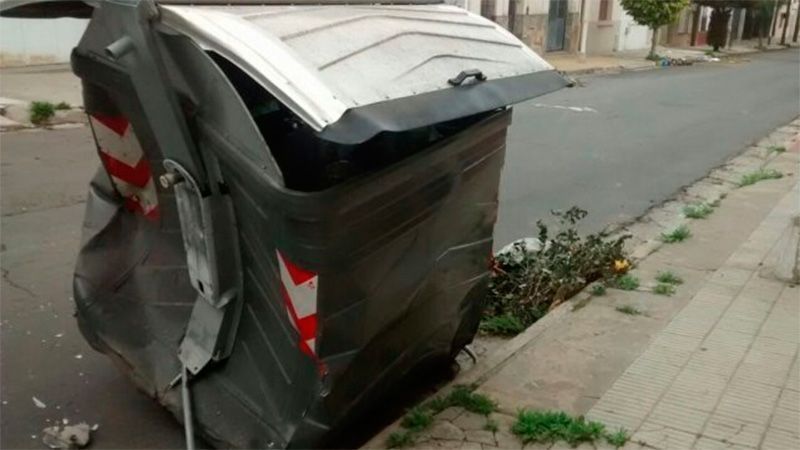 Motociclista impactó contra un contenedor