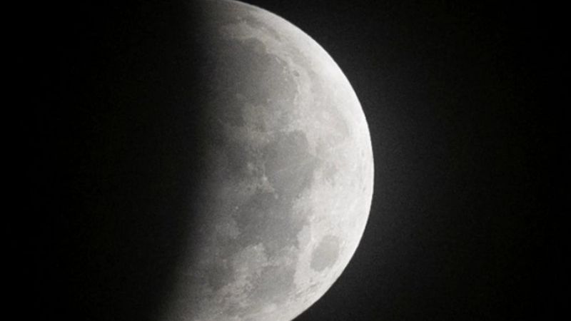 En noviembre se podrá ver el eclipse lunar más largo del siglo